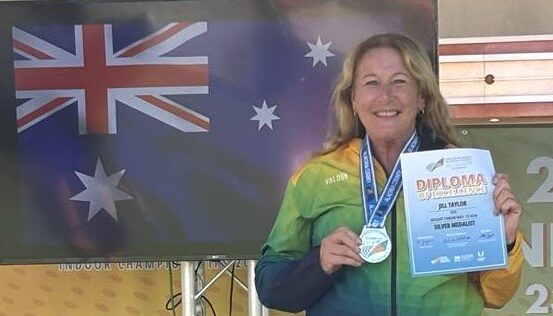 JillTaylorW65SilverWeightThrow